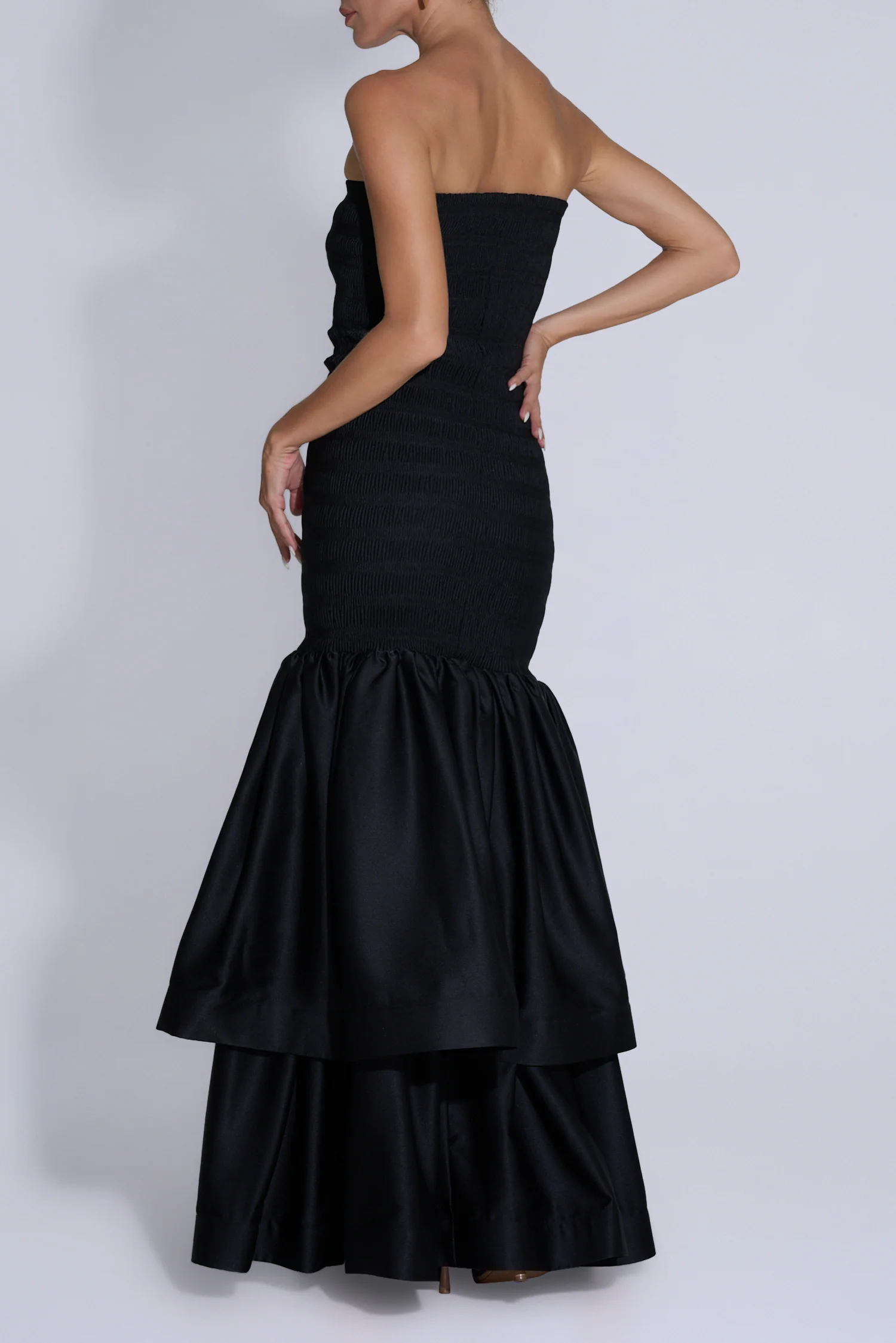 Elevate Gown - Noir - Image 2