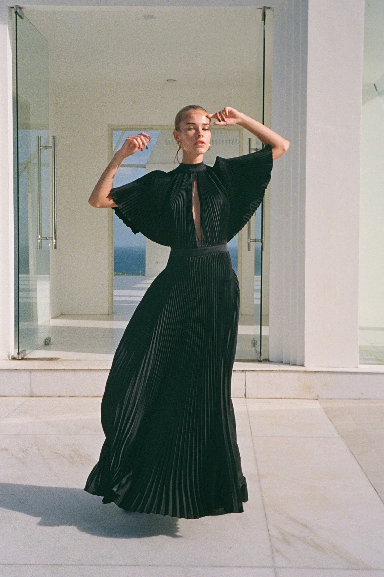 Elite Gown - Noir - Image 5