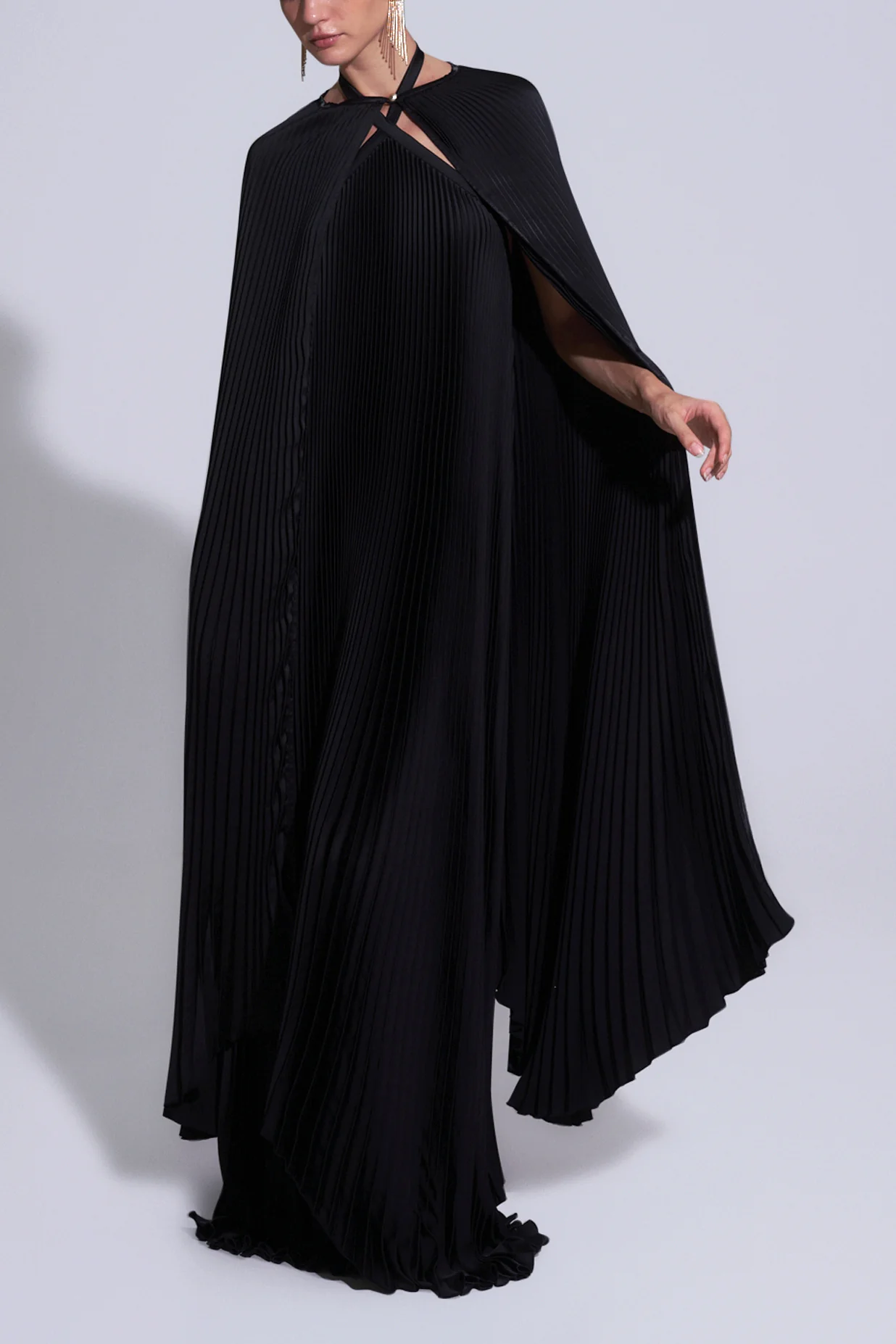 Extravagance Cape - Noir