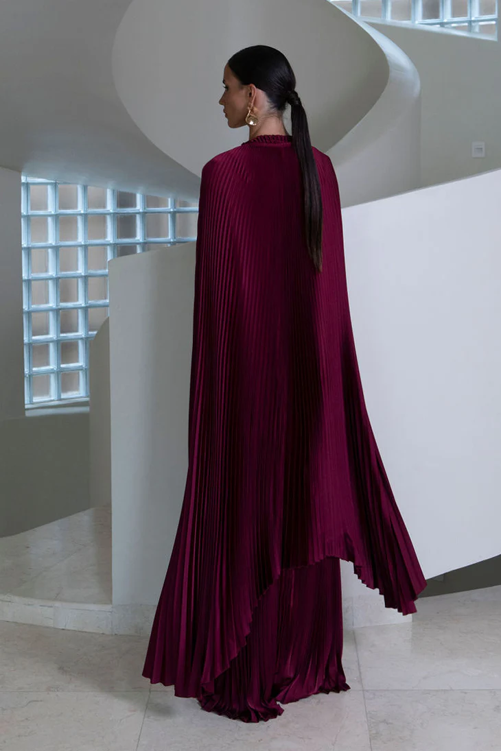 Extravagance Cape - Wine - Image 4