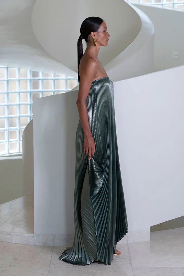 Faire Gown - Oil Shine - Image 4